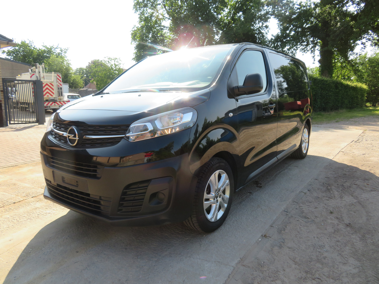 OPEL Vivaro 2.0 Turbo - L2H1 - Furgão compacto: foto 3 OPEL Vivaro 2.0 Turbo - L2H1 - Furgão compacto: foto 3