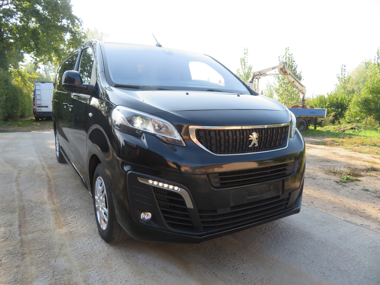 Peugeot Expert 2.0 BlueHDi - L3 - Automaat - Furgão: foto 1 Peugeot Expert 2.0 BlueHDi - L3 - Automaat - Furgão: foto 1
