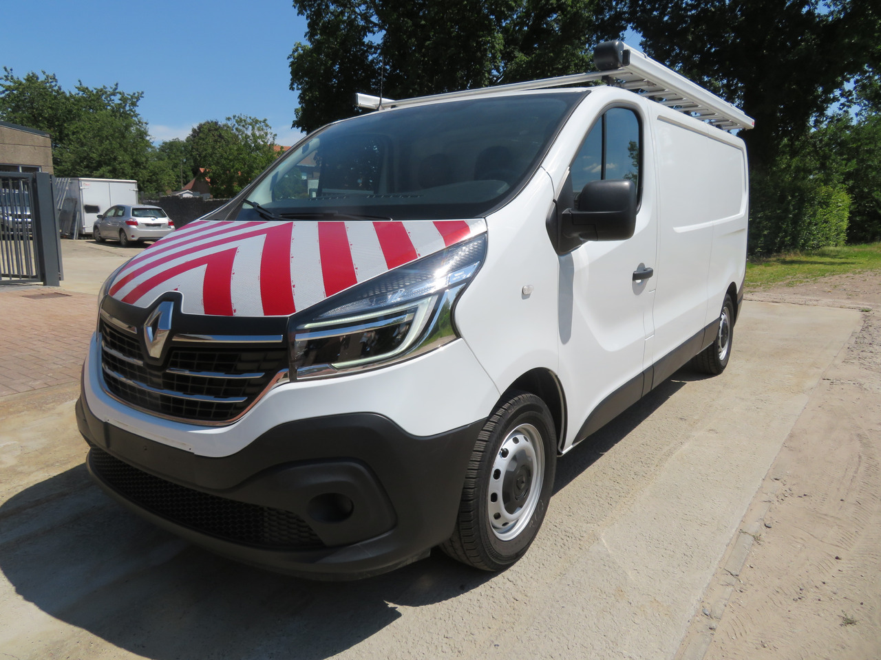 RENAULT Trafic 2.0dCi - L2H1 - Furgão compacto: foto 3 RENAULT Trafic 2.0dCi - L2H1 - Furgão compacto: foto 3