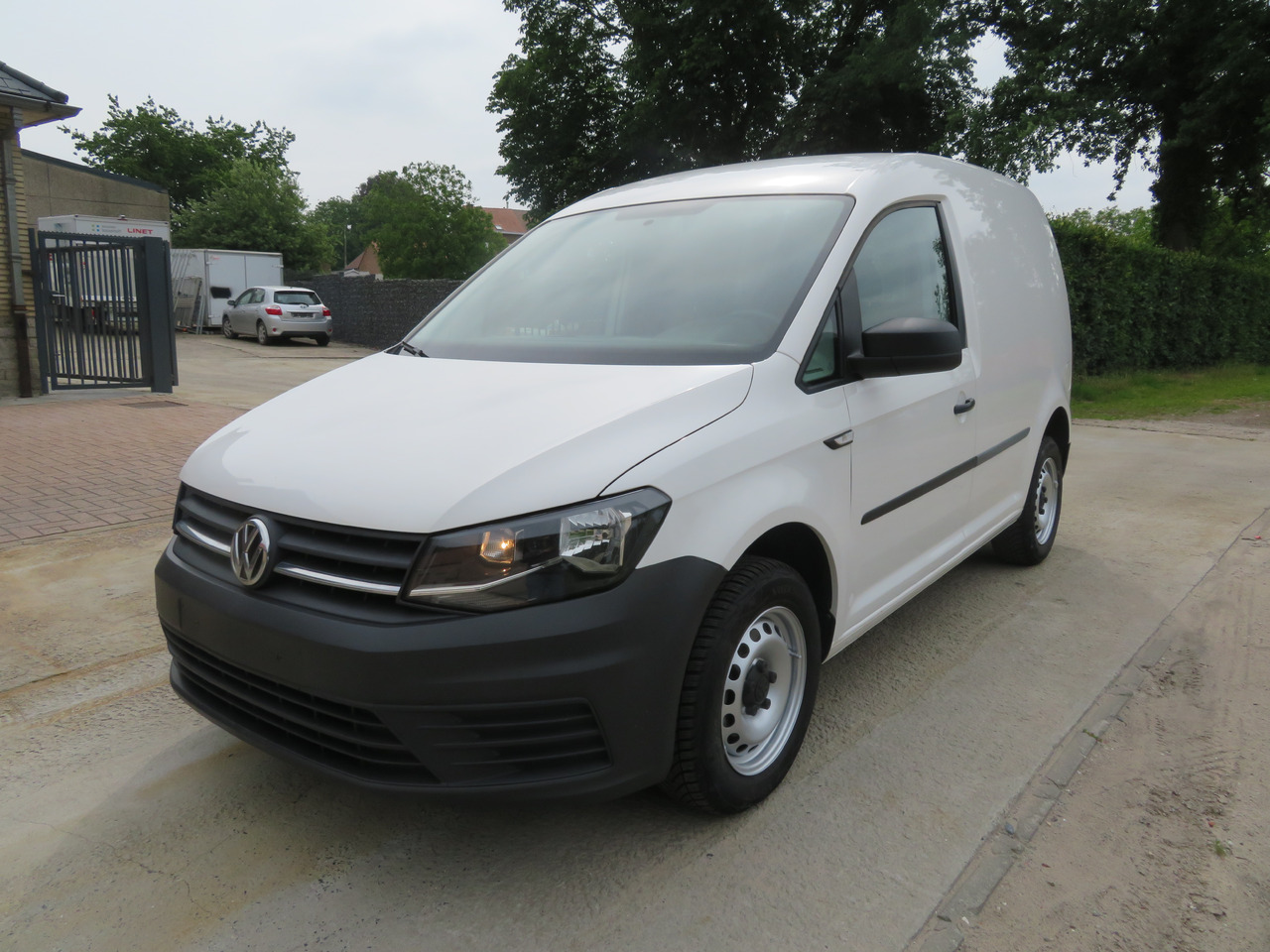 VOLKSWAGEN Caddy 2.0 TDi - Furgão compacto: foto 3 VOLKSWAGEN Caddy 2.0 TDi - Furgão compacto: foto 3