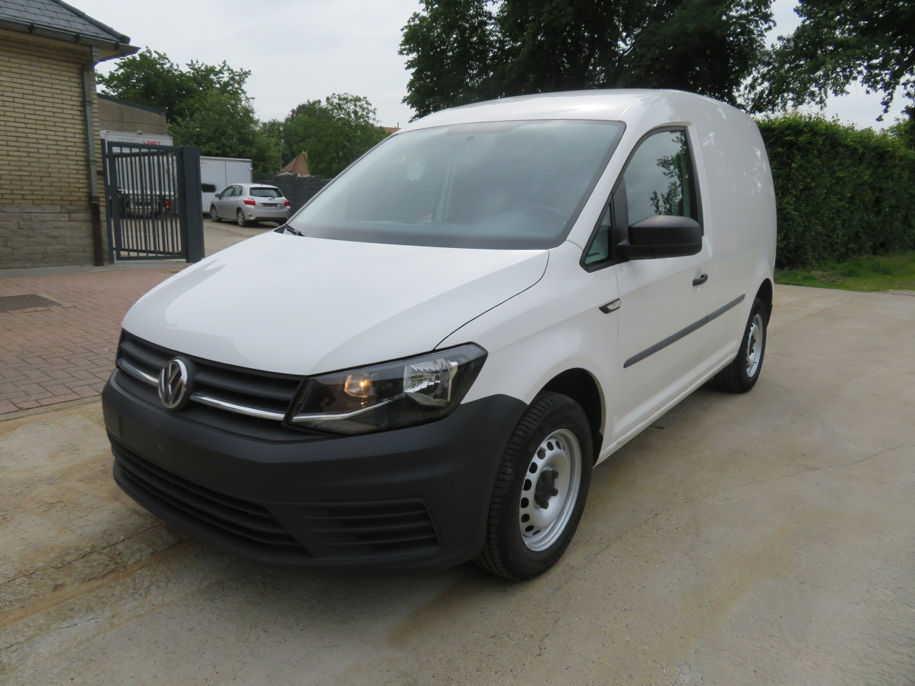 VOLKSWAGEN Caddy 2.0 TDi - Furgão compacto: foto 3 VOLKSWAGEN Caddy 2.0 TDi - Furgão compacto: foto 3