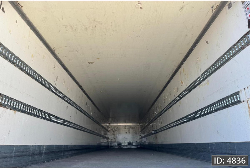 BURGERS Double-Deck / Steering axle / Tail lift - Semi-reboque furgão: foto 3 BURGERS Double-Deck / Steering axle / Tail lift - Semi-reboque furgão: foto 3