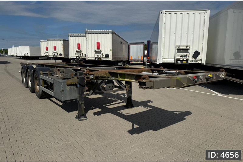DESOT 3AT / 20-30 ft / BPW - Semi-reboque transportador de contêineres/ Caixa móvel: foto 4 DESOT 3AT / 20-30 ft / BPW - Semi-reboque transportador de contêineres/ Caixa móvel: foto 4