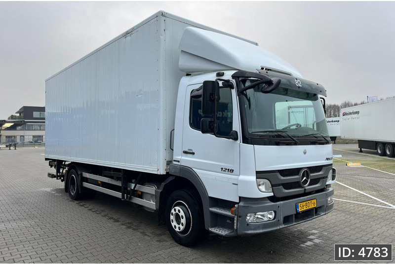 Mercedes-Benz Atego 1218 Day Cab, Euro 5, BDF / EPS automatic / standklima / DHOLLANDIA 2000KG - Camião transportador de contêineres/ Caixa móvel: foto 4 Mercedes-Benz Atego 1218 Day Cab, Euro 5, BDF / EPS automatic / standklima / DHOLLANDIA 2000KG - Camião transportador de contêineres/ Caixa móvel: foto 4