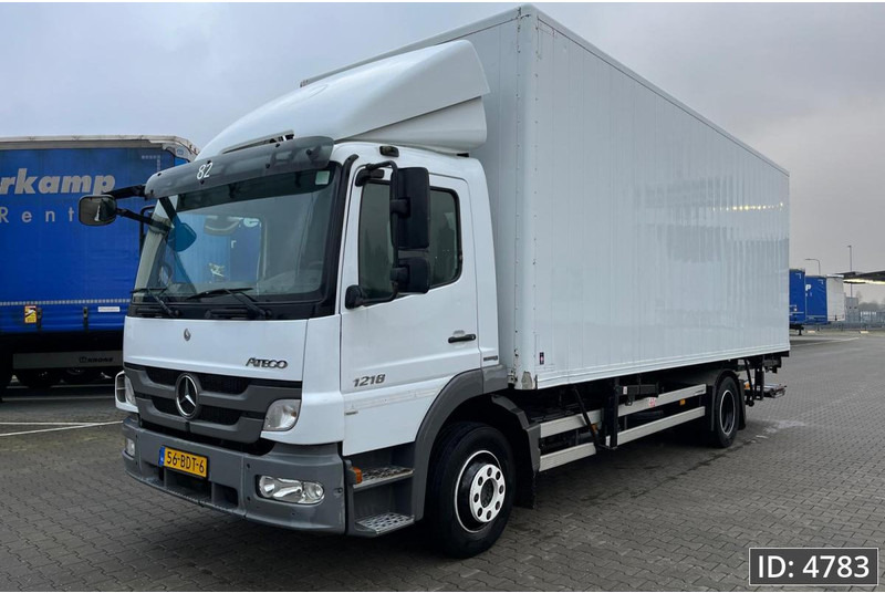 Camião transportador de contêineres/ Caixa móvel Mercedes-Benz Atego 1218 Day Cab, Euro 5, BDF / EPS automatic / standklima / DHOLLANDIA 2000KG: foto 1