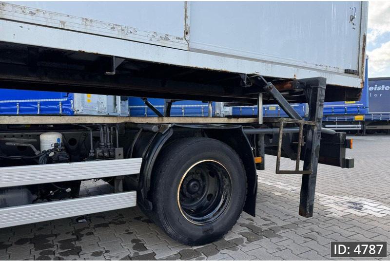Mercedes-Benz Atego 816 Day Cab, Euro 5, BDF / EPS automatic / standklima / Hydraulic system - Camião transportador de contêineres/ Caixa móvel: foto 3 Mercedes-Benz Atego 816 Day Cab, Euro 5, BDF / EPS automatic / standklima / Hydraulic system - Camião transportador de contêineres/ Caixa móvel: foto 3