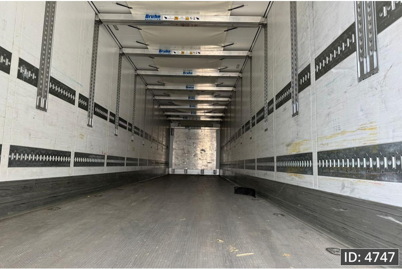 Schmitz Cargobull SCB*S3 SLXe400 / Double stock / Huckepack / 4 pcs - Semi-reboque frigorífico: foto 5 Schmitz Cargobull SCB*S3 SLXe400 / Double stock / Huckepack / 4 pcs - Semi-reboque frigorífico: foto 5