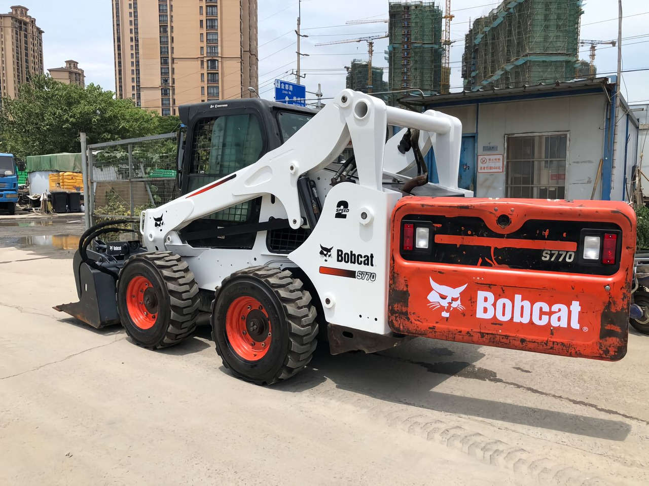 BOBCAT Skid Steer Loader S770 Click for Discount - Mini pá carregadora: foto 1 BOBCAT Skid Steer Loader S770 Click for Discount - Mini pá carregadora: foto 1