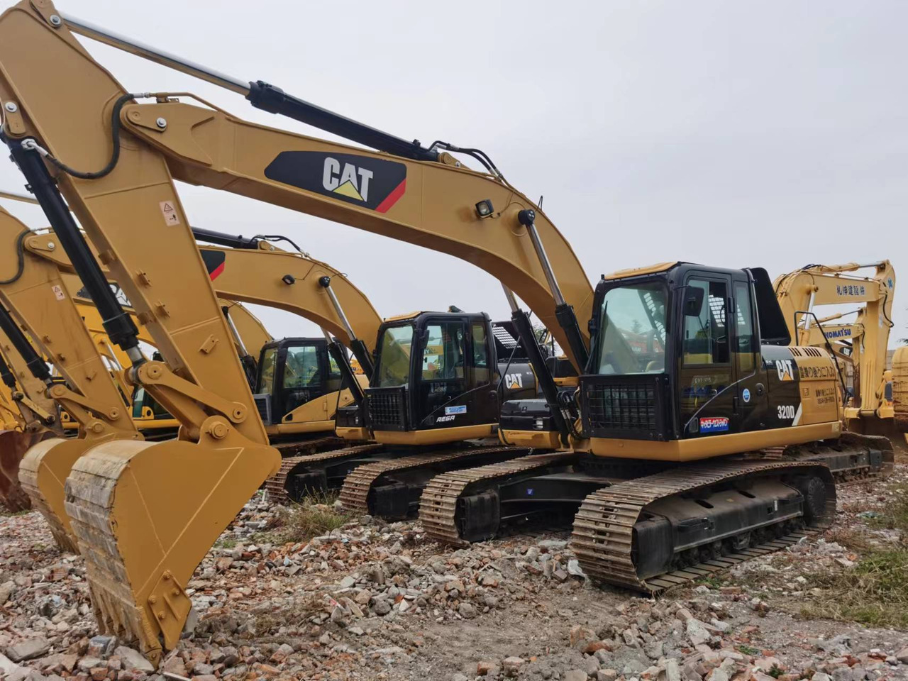 CATERPILLAR 320D-1 - Escavadora de rastos: foto 1 CATERPILLAR 320D-1 - Escavadora de rastos: foto 1
