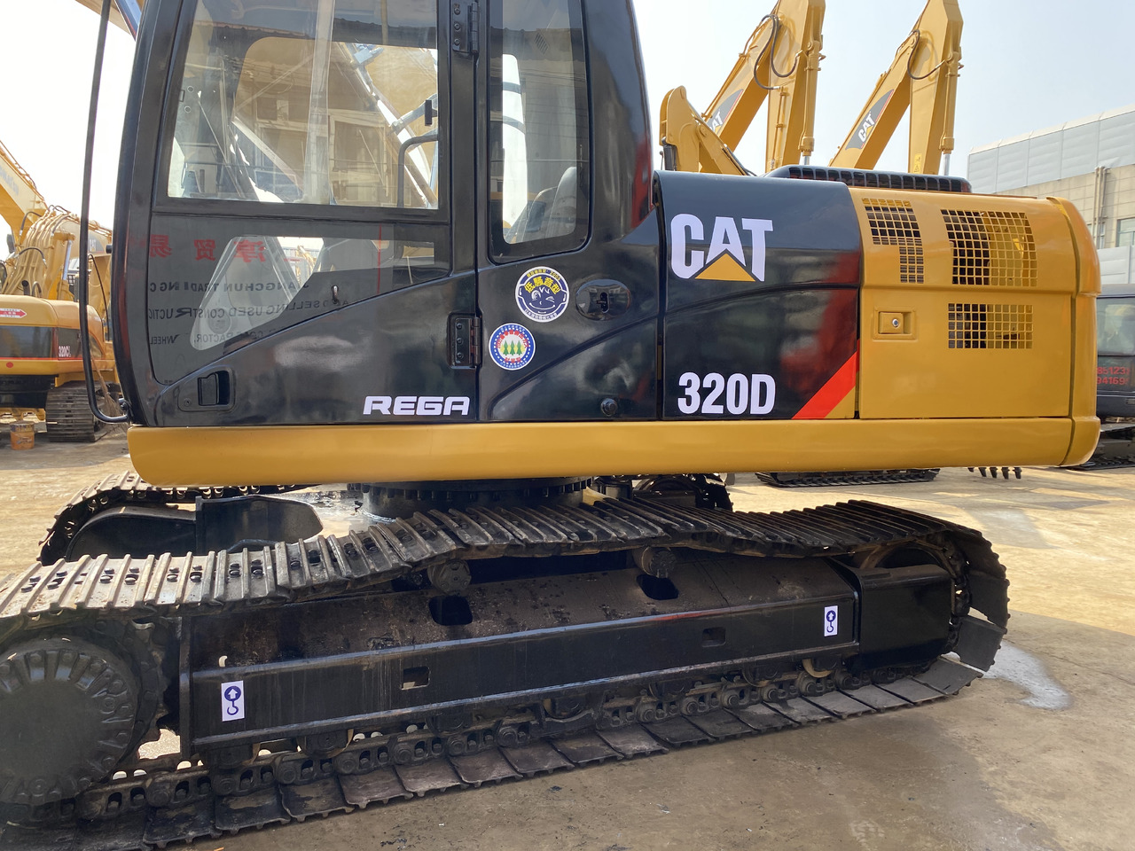 CATERPILLAR 320D - Escavadora de rastos: foto 4 CATERPILLAR 320D - Escavadora de rastos: foto 4