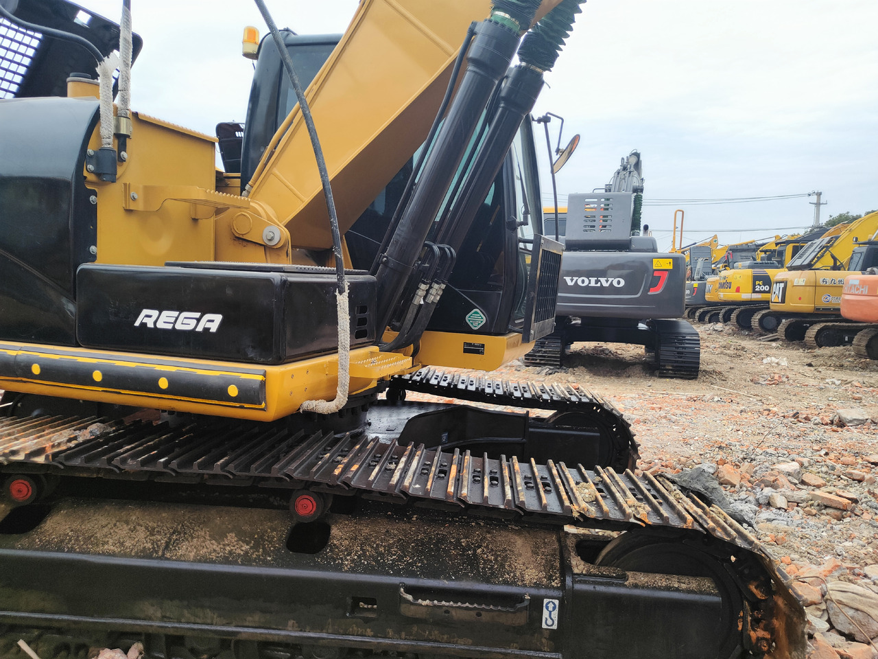 CATERPILLAR 320D - Escavadora de rastos: foto 5 CATERPILLAR 320D - Escavadora de rastos: foto 5