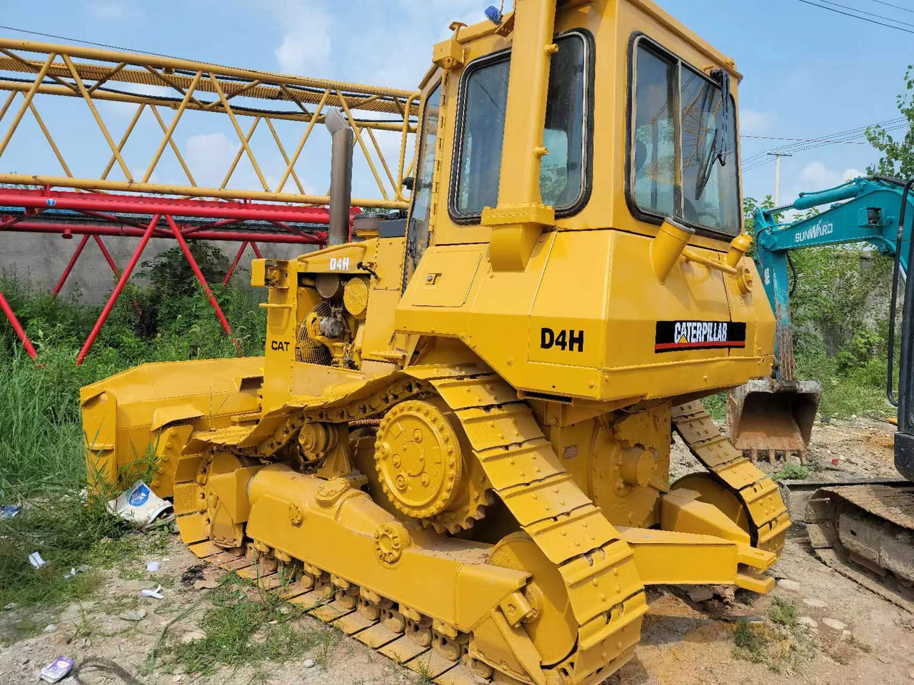 CATERPILLAR D4H - Buldôzer: foto 3 CATERPILLAR D4H - Buldôzer: foto 3