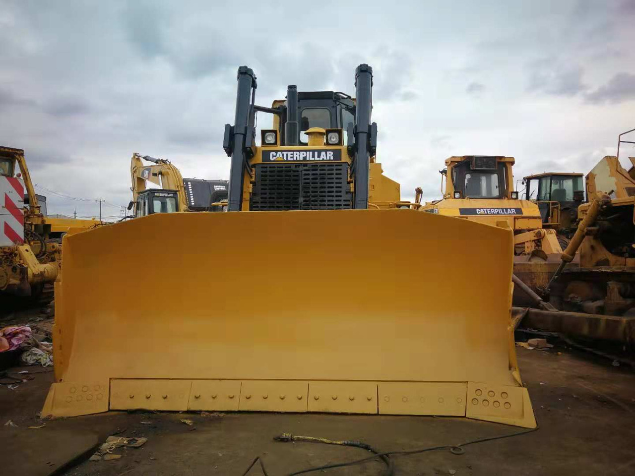 CATERPILLAR D8N - Pá carregadora de rodas: foto 3 CATERPILLAR D8N - Pá carregadora de rodas: foto 3