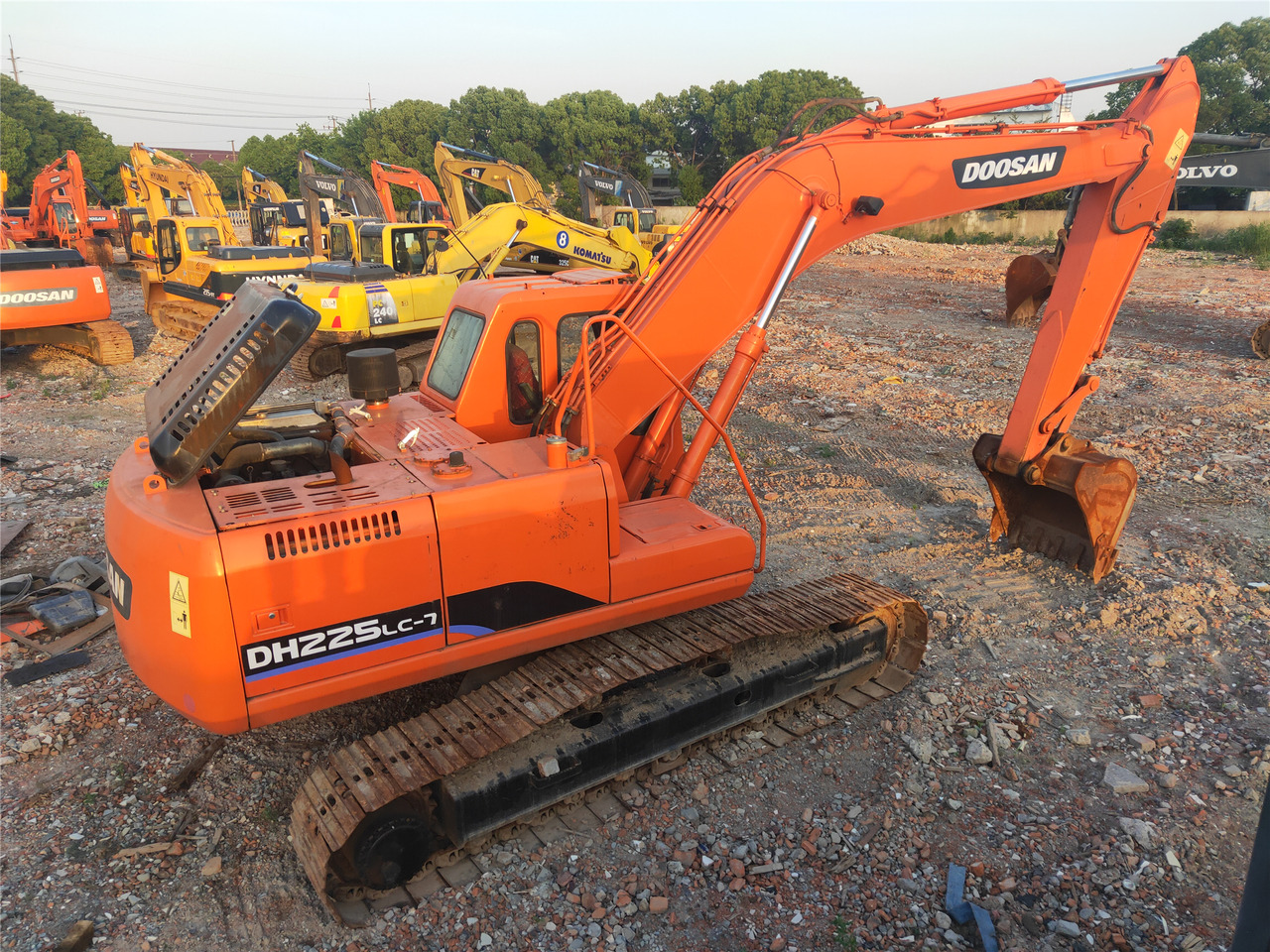 DOOSAN Crawler excavator - Escavadora de rastos: foto 1 DOOSAN Crawler excavator - Escavadora de rastos: foto 1