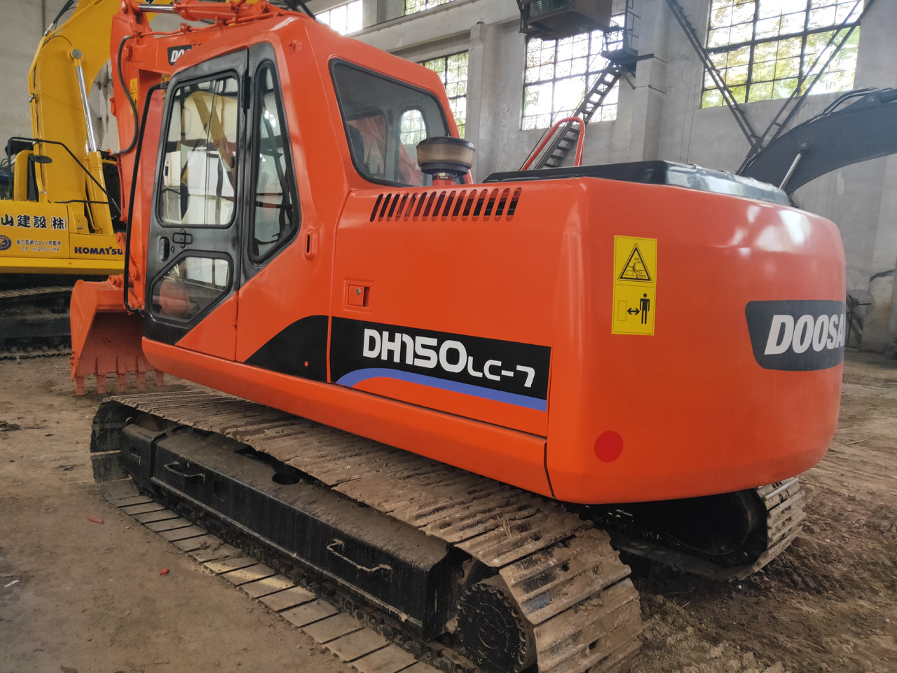 DOOSAN DH150LC-7 - Escavadora de rastos: foto 4 DOOSAN DH150LC-7 - Escavadora de rastos: foto 4