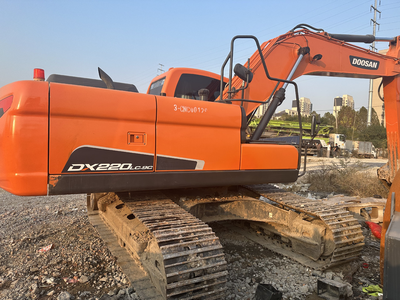 DOOSAN DX220 Crawler Excavator Good Condition - Escavadora de rastos: foto 3 DOOSAN DX220 Crawler Excavator Good Condition - Escavadora de rastos: foto 3