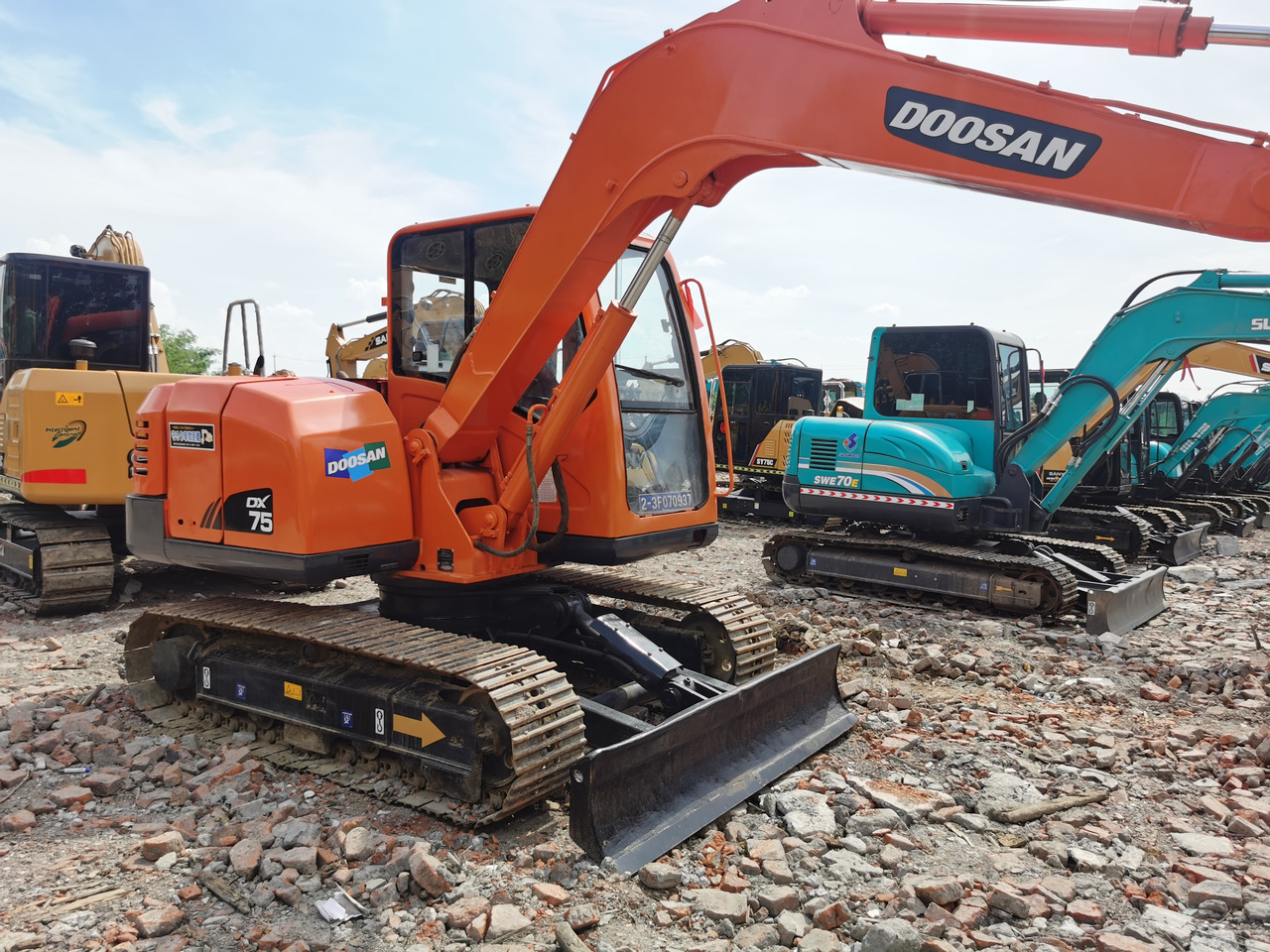 DOOSAN DX75 - Escavadora de rastos: foto 3 DOOSAN DX75 - Escavadora de rastos: foto 3