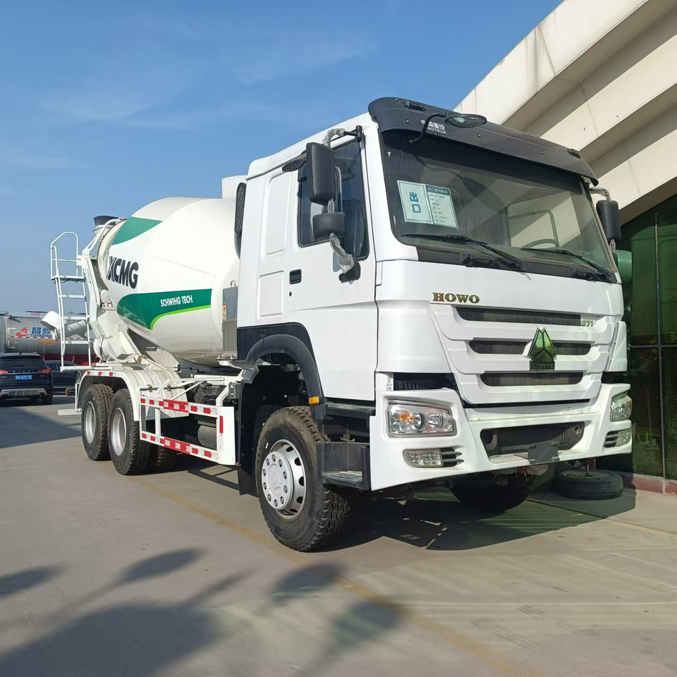HOWO 6*4 Cement Mixer Truck - Camião betoneira: foto 2 HOWO 6*4 Cement Mixer Truck - Camião betoneira: foto 2