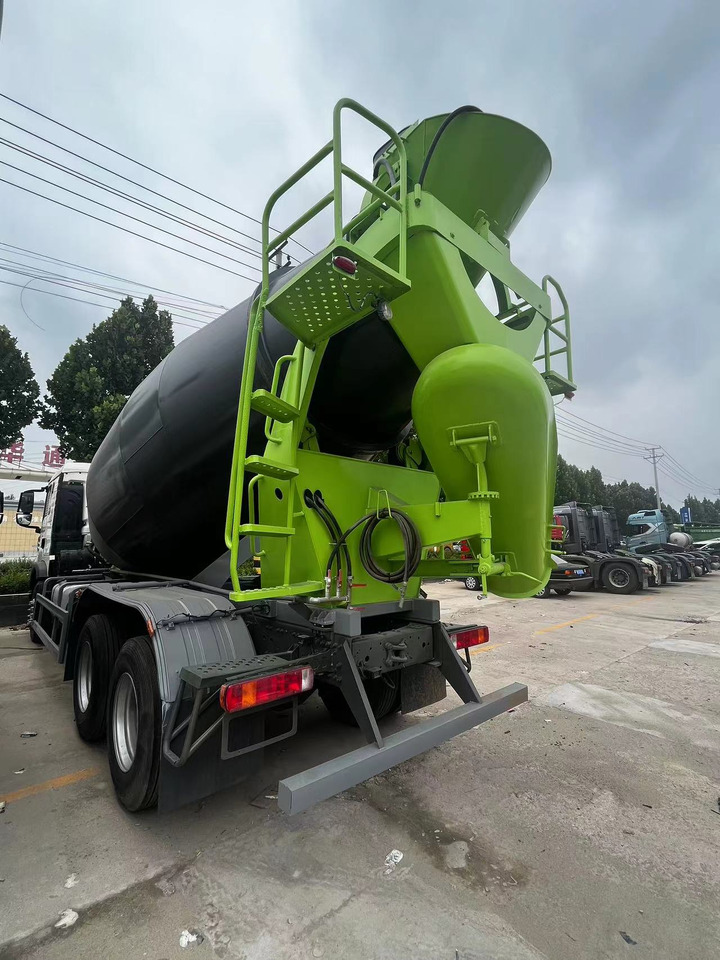 HOWO TX350 Cement Mixer Truck - Camião betoneira: foto 4 HOWO TX350 Cement Mixer Truck - Camião betoneira: foto 4