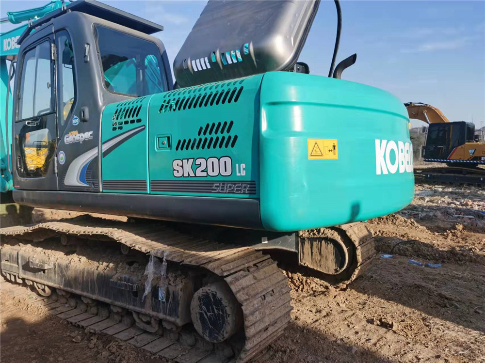 KOBELCO SK200LC - Escavadora de rastos: foto 3 KOBELCO SK200LC - Escavadora de rastos: foto 3