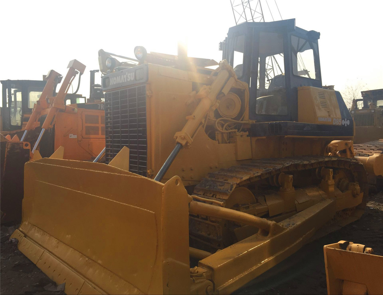KOMATSU D85P - Buldôzer: foto 3 KOMATSU D85P - Buldôzer: foto 3