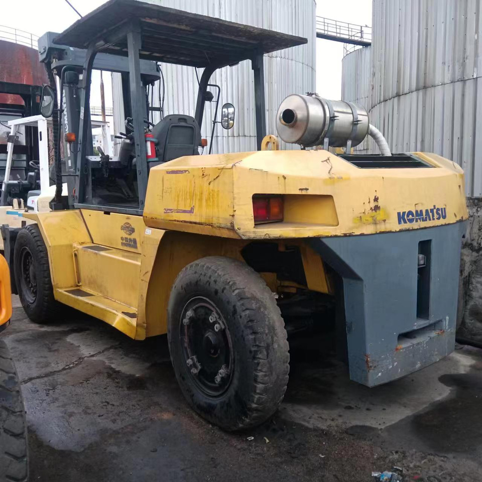 KOMATSU FD150 - Empilhador a diesel: foto 4 KOMATSU FD150 - Empilhador a diesel: foto 4