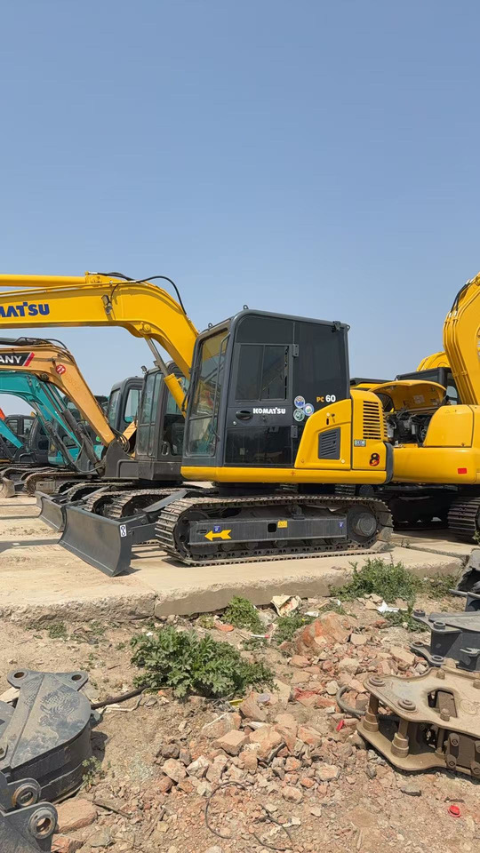 KOMATSU PC60 - Escavadora de rastos: foto 2 KOMATSU PC60 - Escavadora de rastos: foto 2