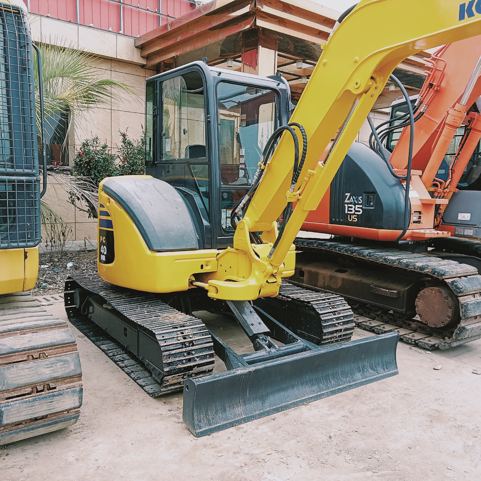 Komatsu PC40 - Escavadora de rastos: foto 1 Komatsu PC40 - Escavadora de rastos: foto 1