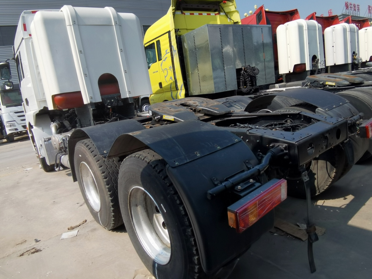 SHACMAN M3000S 6X4 Truck Unit Click Here for Discount - Camião basculante: foto 4 SHACMAN M3000S 6X4 Truck Unit Click Here for Discount - Camião basculante: foto 4