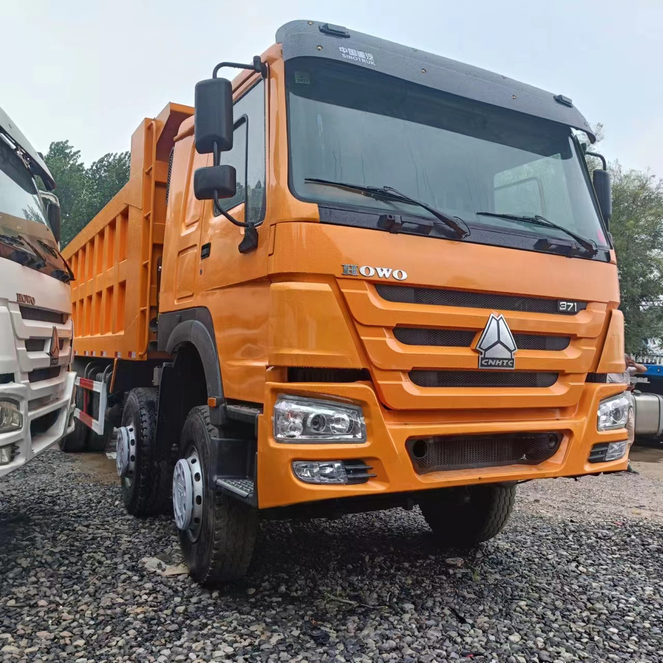 SINOTRUK 8x4 HOWO Dump Truck Click for Discount - Camião basculante: foto 2 SINOTRUK 8x4 HOWO Dump Truck Click for Discount - Camião basculante: foto 2