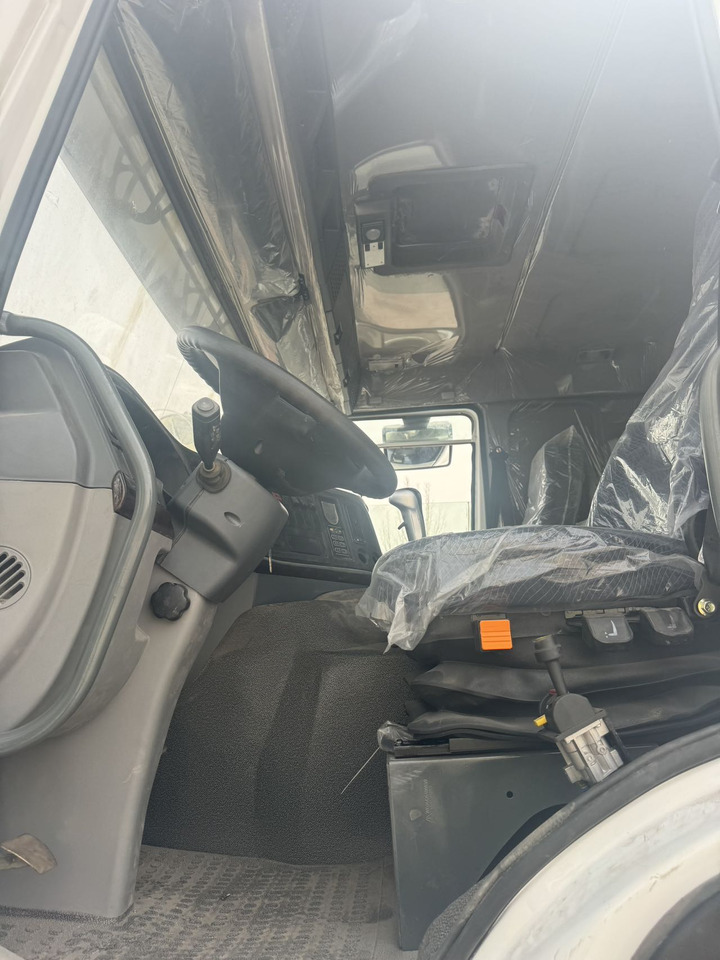 SINOTRUK HOWO 371 6X4 - Camião basculante: foto 5 SINOTRUK HOWO 371 6X4 - Camião basculante: foto 5