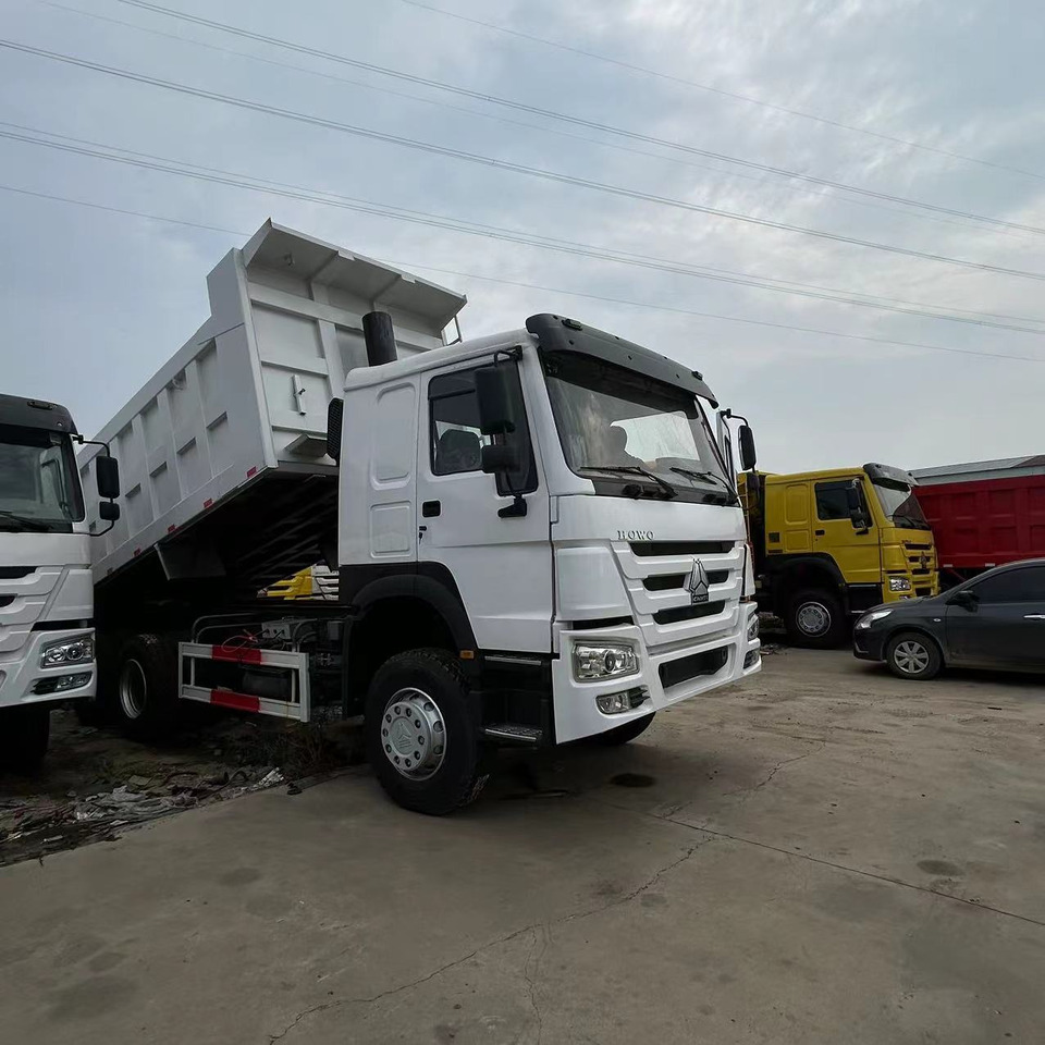 SINOTRUK HOWO 6x4 Dump Truck Click for Discount - Camião basculante: foto 2 SINOTRUK HOWO 6x4 Dump Truck Click for Discount - Camião basculante: foto 2