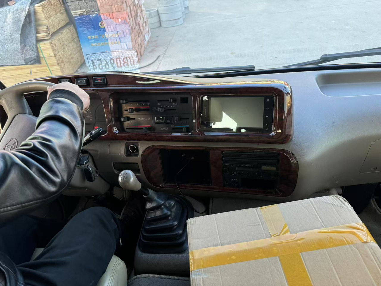 TOYOTA Coaster Bus 22Seats - Autocarro: foto 4 TOYOTA Coaster Bus 22Seats - Autocarro: foto 4