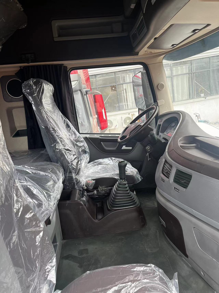 Dongfeng T1437 6✖4 Tractor Unit Manual Transmission New - Tractor: foto 3 Dongfeng T1437 6✖4 Tractor Unit Manual Transmission New - Tractor: foto 3