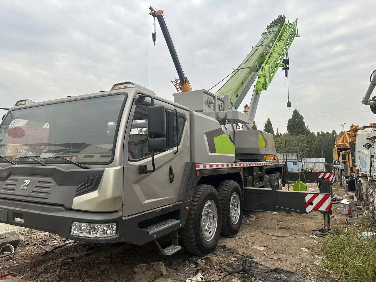ZOOMLION Crane 50Ton - Guindaste: foto 1 ZOOMLION Crane 50Ton - Guindaste: foto 1