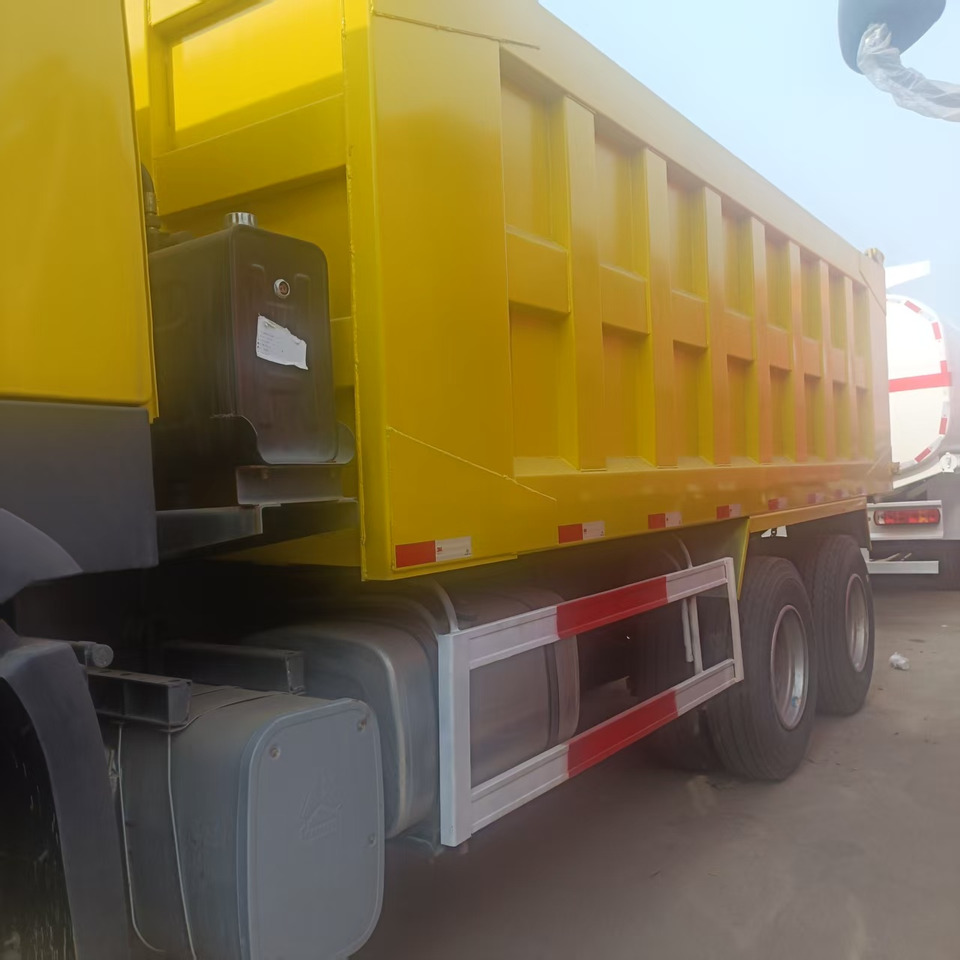 Sinotruk howo 371 6x4 - Camião basculante: foto 5 Sinotruk howo 371 6x4 - Camião basculante: foto 5