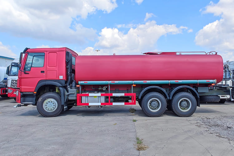 Howo Howo Water Truck for Sale in Nigeria - Camião: foto 3 Howo Howo Water Truck for Sale in Nigeria - Camião: foto 3