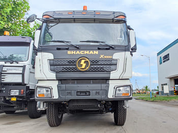 SHACMAN Shacman F3000 6x4 Tractor Truck for Sale in Zambia - Camião: foto 1 SHACMAN Shacman F3000 6x4 Tractor Truck for Sale in Zambia - Camião: foto 1