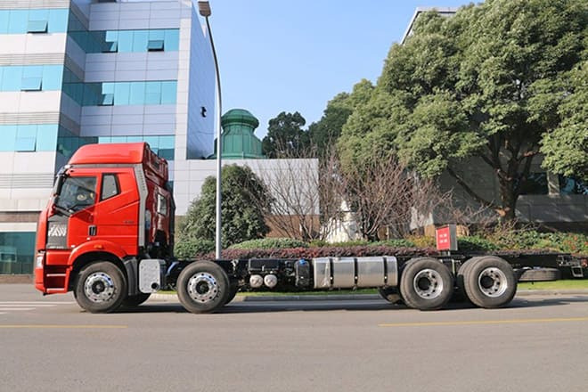 FAW Faw J6P 420 Truck New Model for Sale in Ghana - Camião chassi: foto 2 FAW Faw J6P 420 Truck New Model for Sale in Ghana - Camião chassi: foto 2