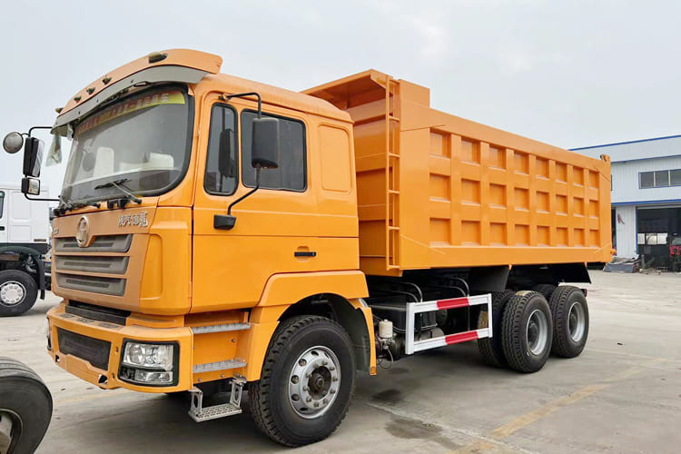 SHACMAN Shacman Cargo Truck for Sale in Kenya - Camião basculante: foto 1 SHACMAN Shacman Cargo Truck for Sale in Kenya - Camião basculante: foto 1