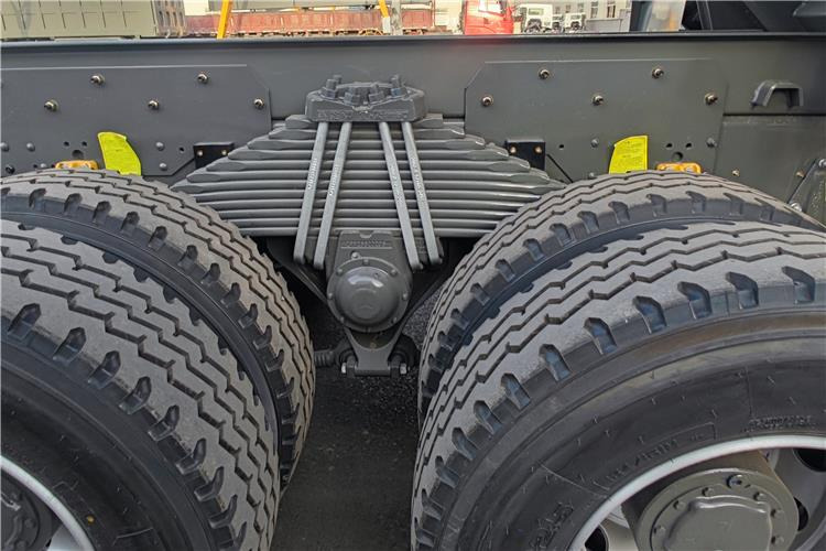 SINOTRUK Used Howo 400hp Dump Truck for Sale In Zambia - Camião basculante: foto 5 SINOTRUK Used Howo 400hp Dump Truck for Sale In Zambia - Camião basculante: foto 5