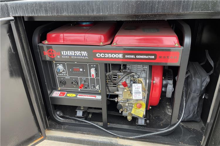 TITAN 3 Axle 38000 Litres Oil Tanker Trailer Price for Sale In Ghana - Semi-reboque cisterna: foto 4 TITAN 3 Axle 38000 Litres Oil Tanker Trailer Price for Sale In Ghana - Semi-reboque cisterna: foto 4