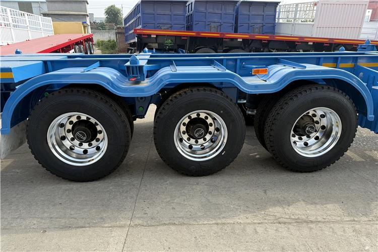 TITAN 3 Axle 40 foot Container Trailer for Sale In Senegal - Semi-reboque chassi: foto 3 TITAN 3 Axle 40 foot Container Trailer for Sale In Senegal - Semi-reboque chassi: foto 3
