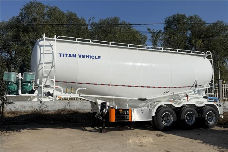 TITAN 3 Axle 50 Ton Dry Bulker Cement Tanker Trailer for Sale In Saudi Arabia - Semi-reboque silo: foto 4 TITAN 3 Axle 50 Ton Dry Bulker Cement Tanker Trailer for Sale In Saudi Arabia - Semi-reboque silo: foto 4