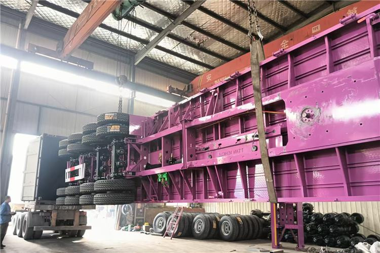 TITAN 4 Axle 40ft Flatbed Semi Trailer for Sale In Guam - Semi-reboque plataforma/ Caixa aberta: foto 4 TITAN 4 Axle 40ft Flatbed Semi Trailer for Sale In Guam - Semi-reboque plataforma/ Caixa aberta: foto 4