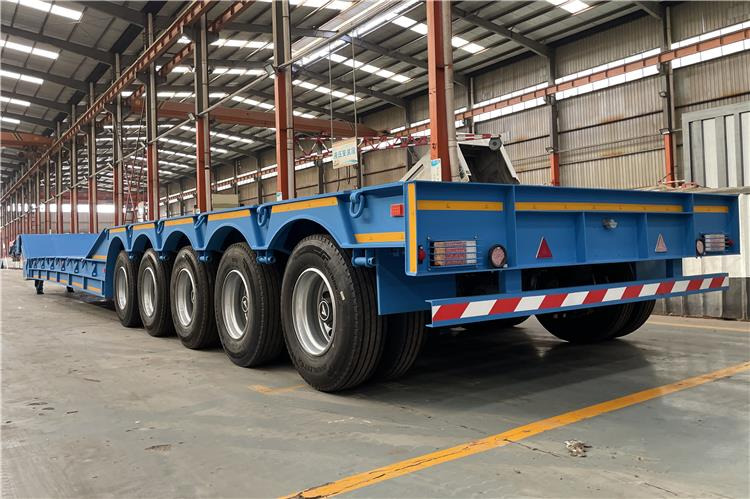 TITAN 4 Axle Folding Gooseneck Trailer for Sale In Zambia - Semi-reboque baixa: foto 2 TITAN 4 Axle Folding Gooseneck Trailer for Sale In Zambia - Semi-reboque baixa: foto 2