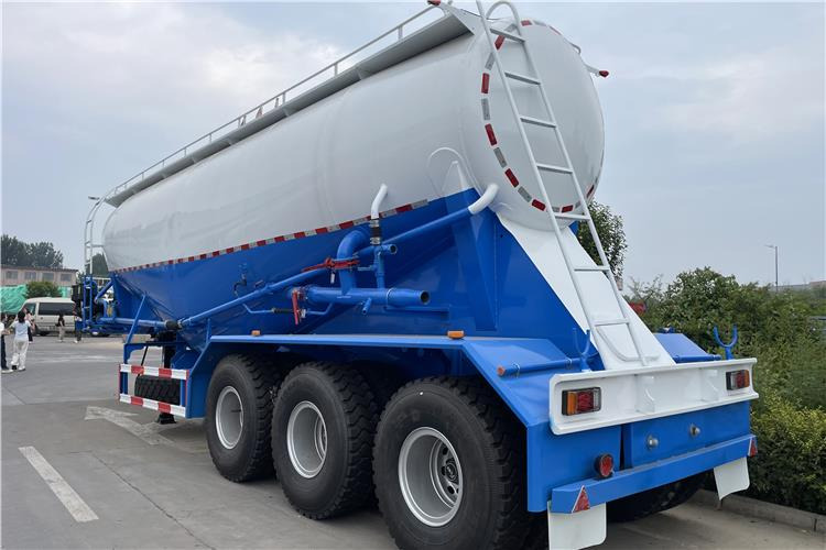 TITAN 50 Ton Cement Tanker Trailer for Sale In Uae - Semi-reboque cisterna: foto 1 TITAN 50 Ton Cement Tanker Trailer for Sale In Uae - Semi-reboque cisterna: foto 1