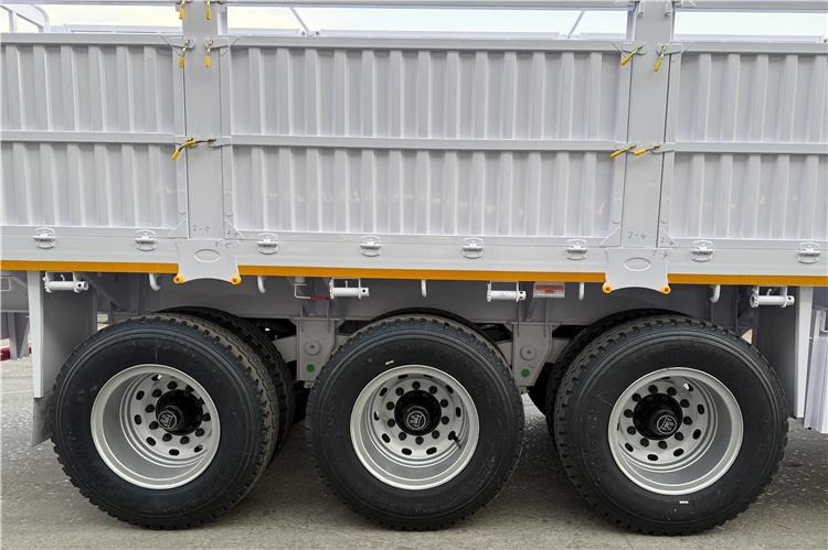 TITAN 80 Ton Fence Cargo Trailer for Sale In Mali - Semi-reboque transporte de gado: foto 5 TITAN 80 Ton Fence Cargo Trailer for Sale In Mali - Semi-reboque transporte de gado: foto 5