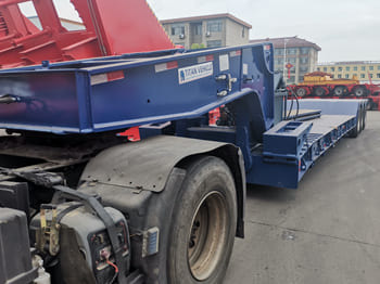 TITAN 80 Ton Lowboy Semi Trailer for Sale in Tanzania - Semi-reboque baixa: foto 3 TITAN 80 Ton Lowboy Semi Trailer for Sale in Tanzania - Semi-reboque baixa: foto 3