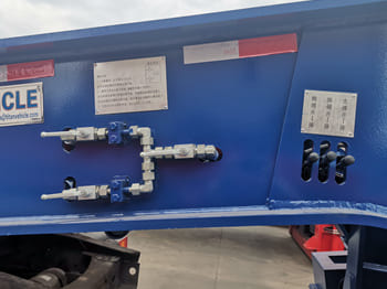 TITAN 80 Ton Lowboy Semi Trailer for Sale in Tanzania - Semi-reboque baixa: foto 4 TITAN 80 Ton Lowboy Semi Trailer for Sale in Tanzania - Semi-reboque baixa: foto 4